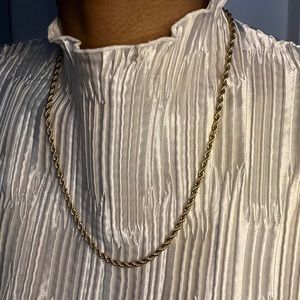 Minimalist 18K gold plated stainless steel rope chain 🕊